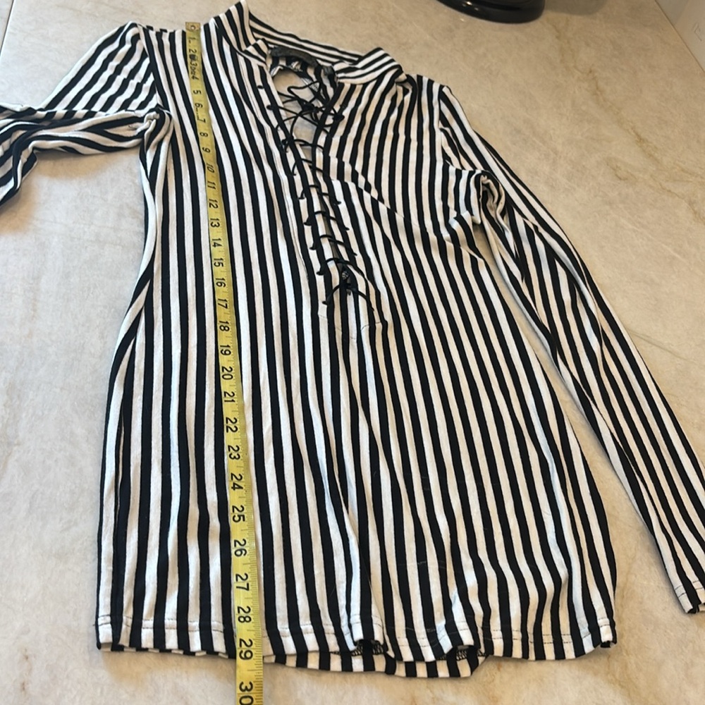 GUESS NWOT Striped Lace Up Open Back Bodycon Mini Dress SIZE Large RUNS SMALL - Picture 7 of 7